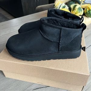 NWT Ugg Ultra Mini | Sz 8